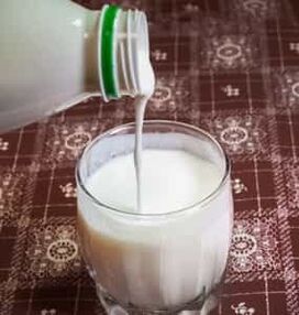 E Glas frësche Kefir